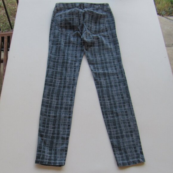 CAbi Women's Curvy Skinny Fit Jeans Mid Rise Stretch Tie Dye Grid Blue/Gray Sz 2 - Picture 3 of 12
